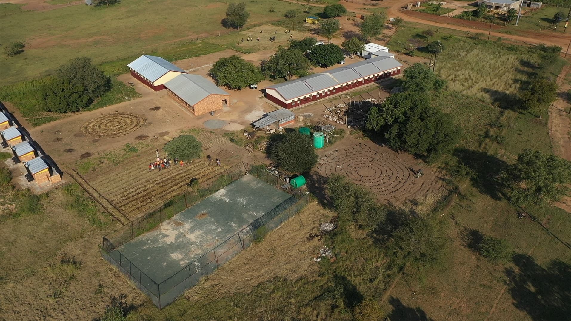 A school building in a community bordering Manyeleti Nature Reserve